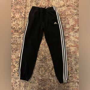 Black Adidas boys sweatpants size XL